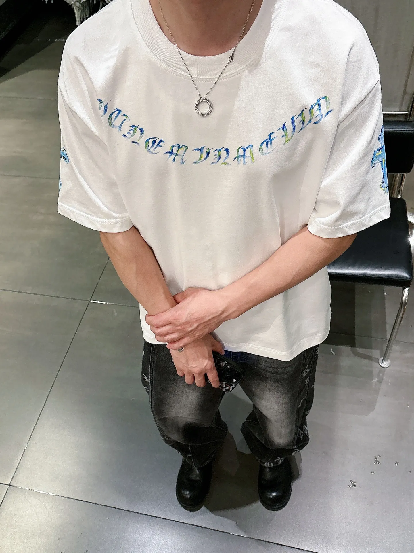 P P 。 Sizes:m~3x :Black White :6099+3796